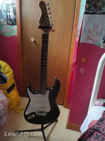 Guitare Typhoon a vendre & + 