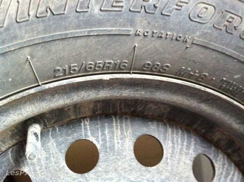 215/65R16 Firestone Winterforce monté