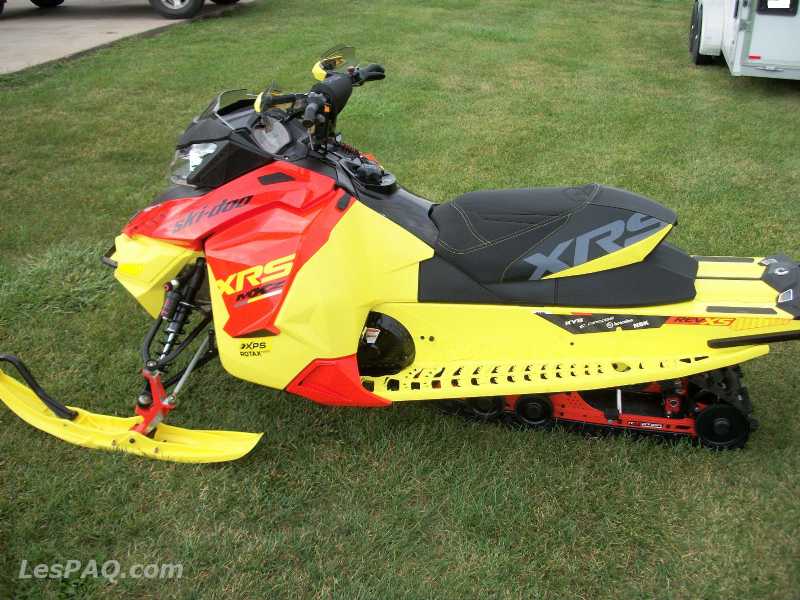 Ski-Doo MXZ XRS