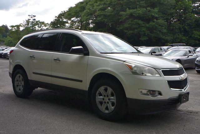 Chevrolet Traverse LS 2010