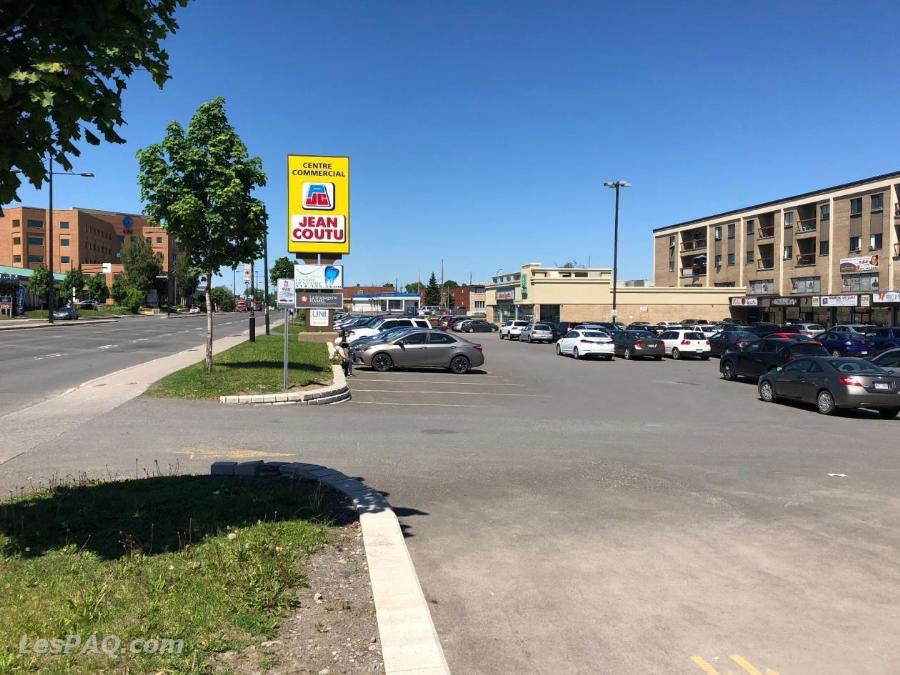 Bureau 931 pc rue Sherbrooke 625$* Montréal