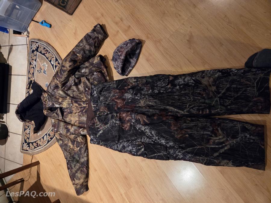 Manteau et pantalon de chasse